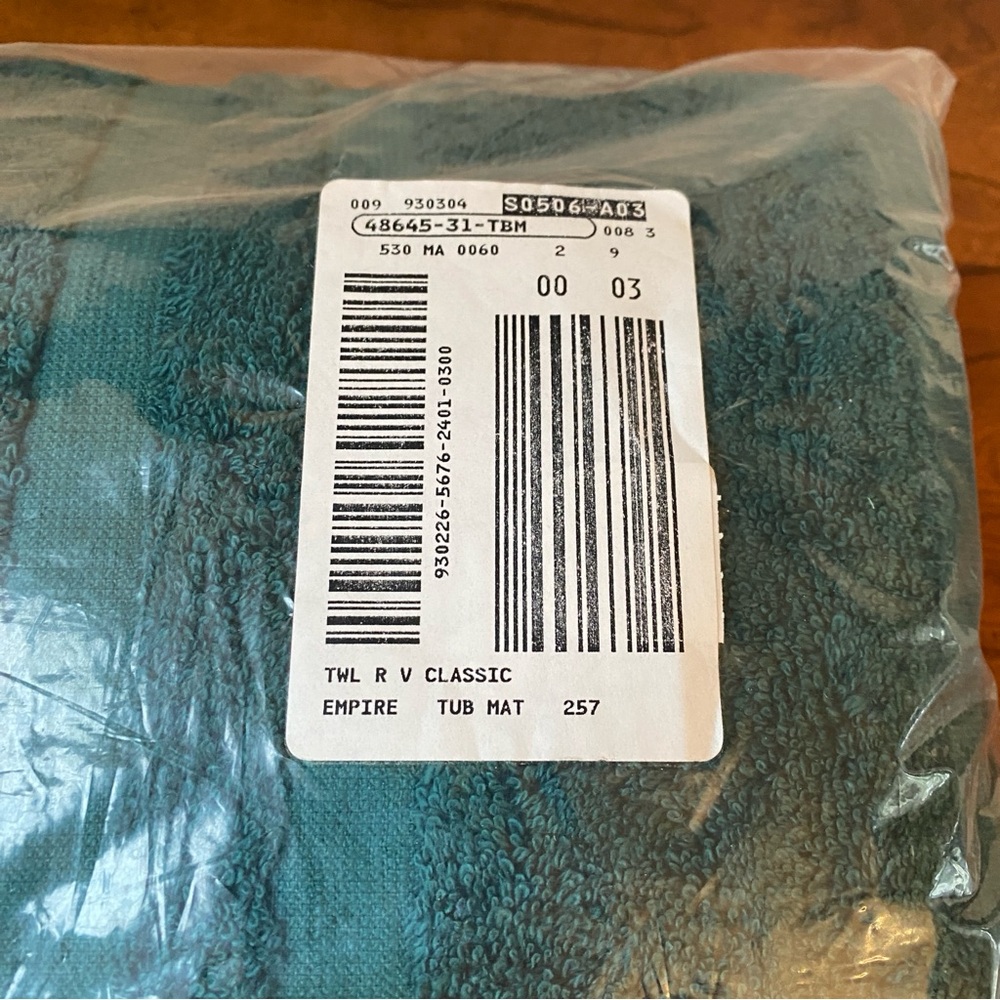 Royal Velvet by Fieldcrest Empire Green Cotton Bath or Tub Mat